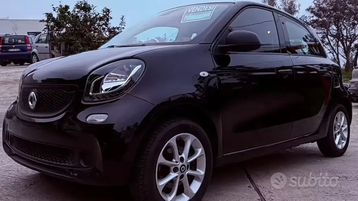 Usata Smart ForFour 71 CV (52 kW) 2016 Nero Utilitaria