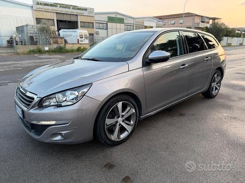 Usata Peugeot 308 GT-line 120 CV (88 kW) 2015 Grigio Station wagon