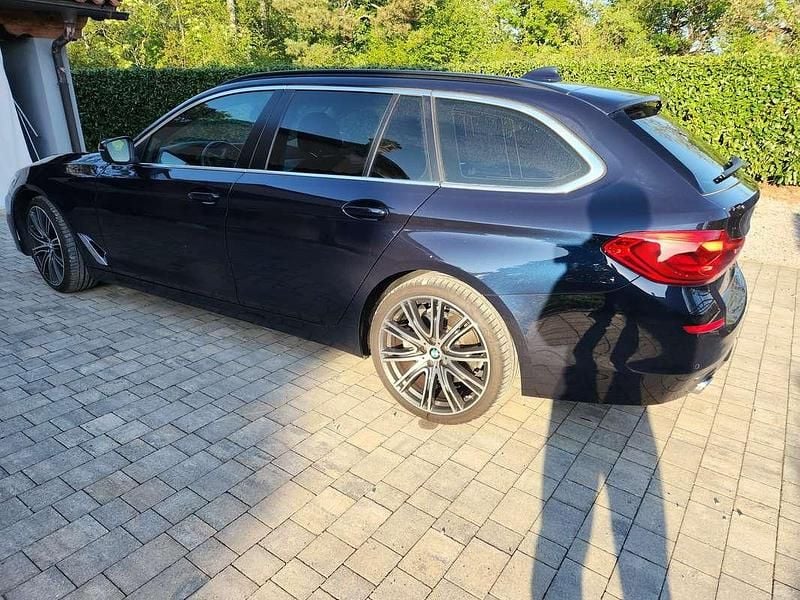 Usata BMW 530 M Sport 265 CV (194 kW) 2019 Blu/azzurro Station wagon