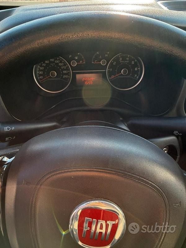 Usata Fiat Doblò 105 CV (77 kW) 2016 Bianco Monovolume