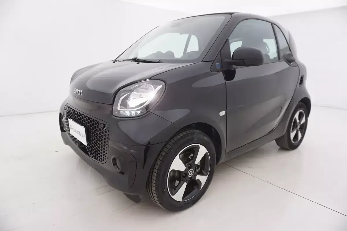 Usata Smart ForTwo Coupé Passion 41 kW (56 CV) 2021 Neronero Utilitaria