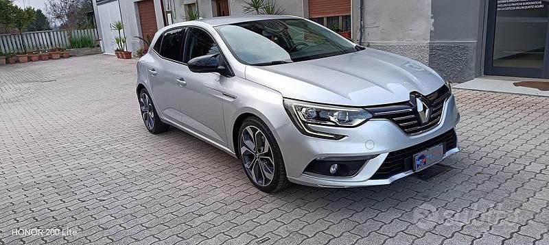 Usata Renault Mégane GT Line GT-Line 131 CV (96 kW) 2016 Bianco Berlina