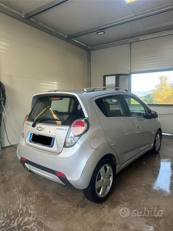 Usata Chevrolet Spark 81 CV (59 kW) 2011 Grigio Utilitaria