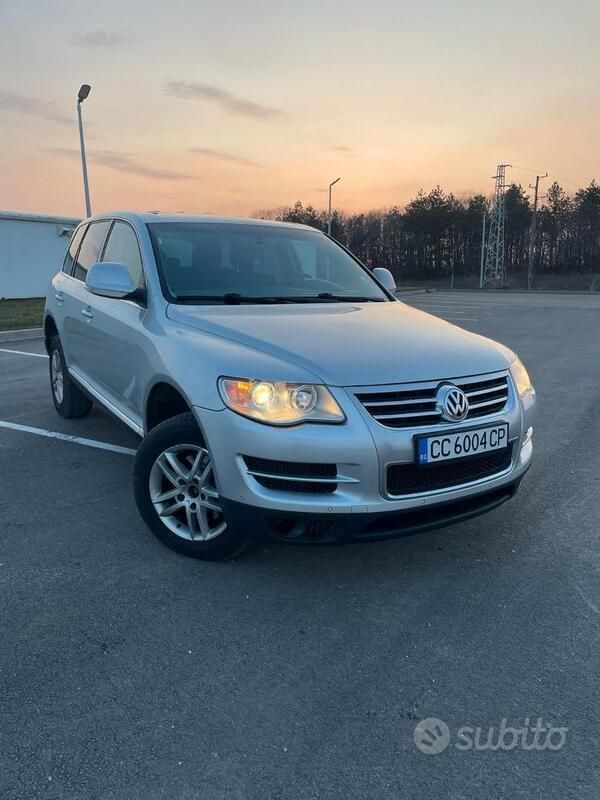 Grigio Usata 2010 VW Touareg SUV | 8700 € (Buon prezzo) - Immagine 1/4