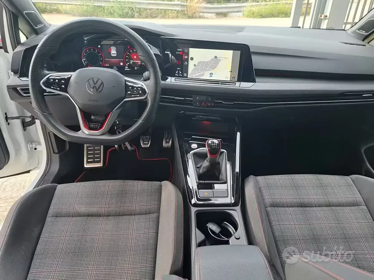 Usata VW Golf VIII GTI 245 CV (180 kW) 2023 Bianco Berlina