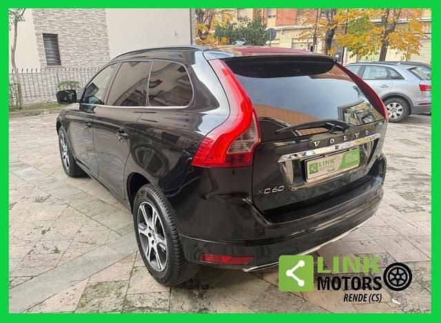 Usata Volvo XC60 Momentum 180 CV (132 kW) 2014 Nero SUV