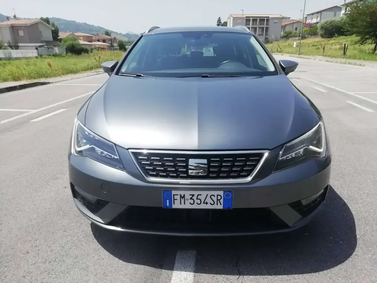 Usata Seat Leon ST Business 110 CV (80 kW) 2018 Grigio Station wagon