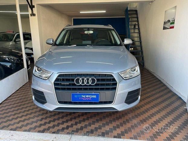 Käytetty Audi Q3 Business 150 HP (110 kW) 2015 Hopea Katumaasturi