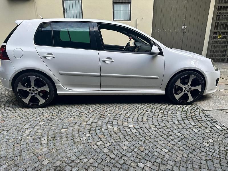 Usata VW Golf VI Edition 230 CV (169 kW) 2008 Bianco Utilitaria