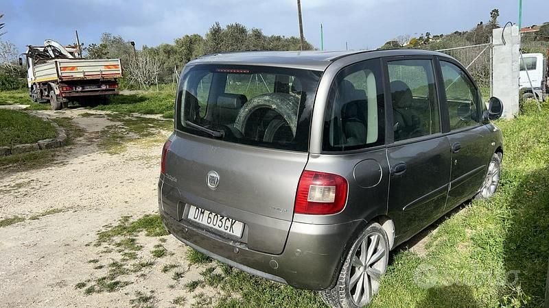 Usata Fiat Multipla 120 CV (88 kW) 2007 Monovolume