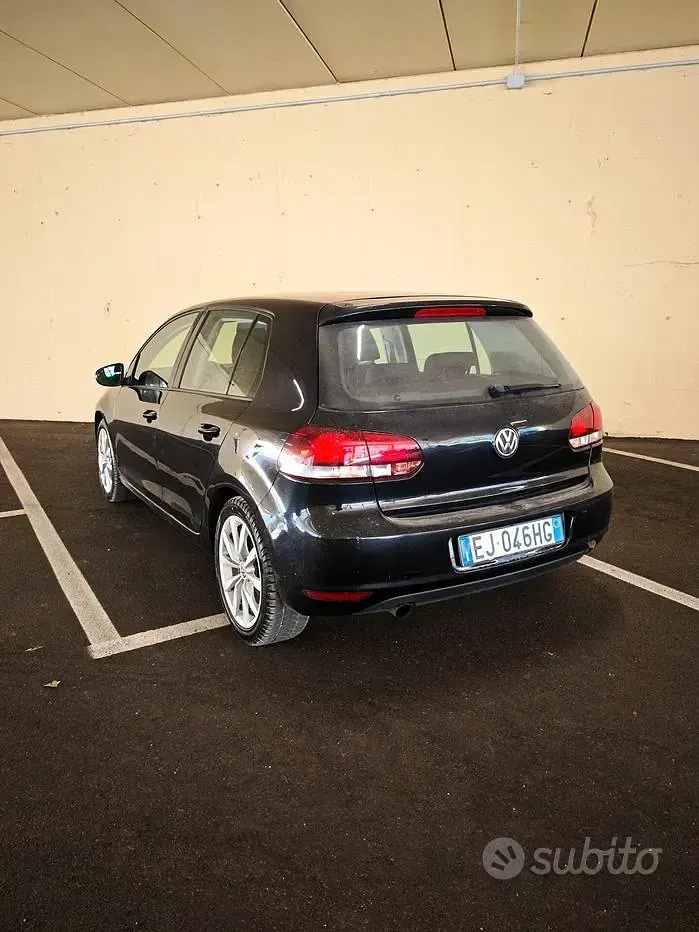 Usata VW Golf VI 105 CV (77 kW) 2011 Nero Utilitaria
