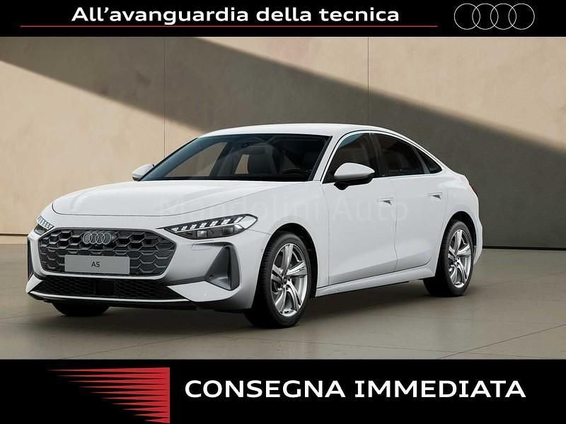 Bianco Nuova 2025 Audi A5 Advanced Tre volumi | 54.172 € (Super prezzo) - Immagine 1/4