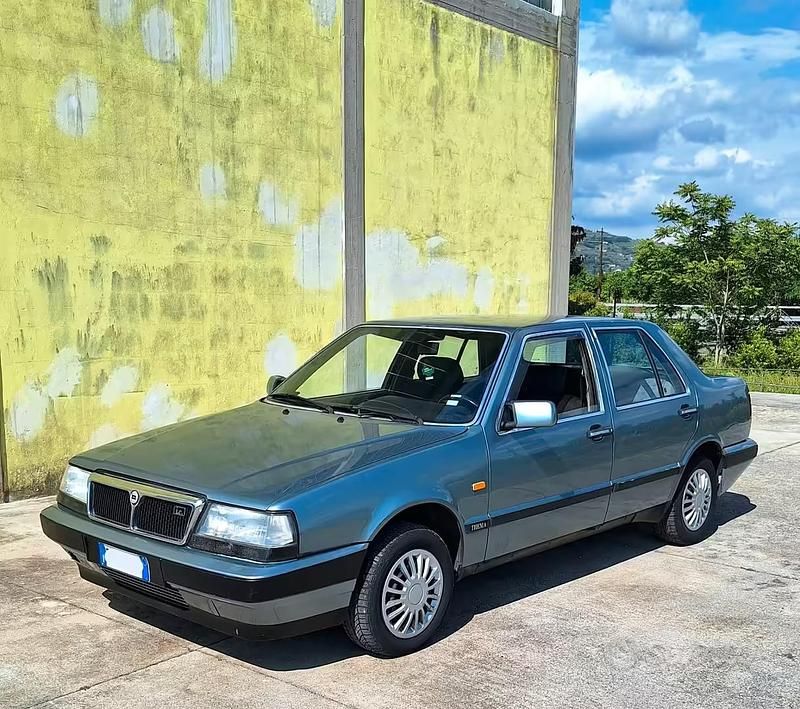 Usata Lancia Thema 120 CV (88 kW) 1989 Berlina