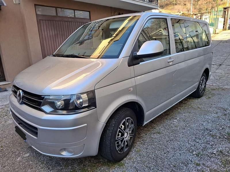 Usata VW T5 140 CV (102 kW) 2011 Argento Furgone