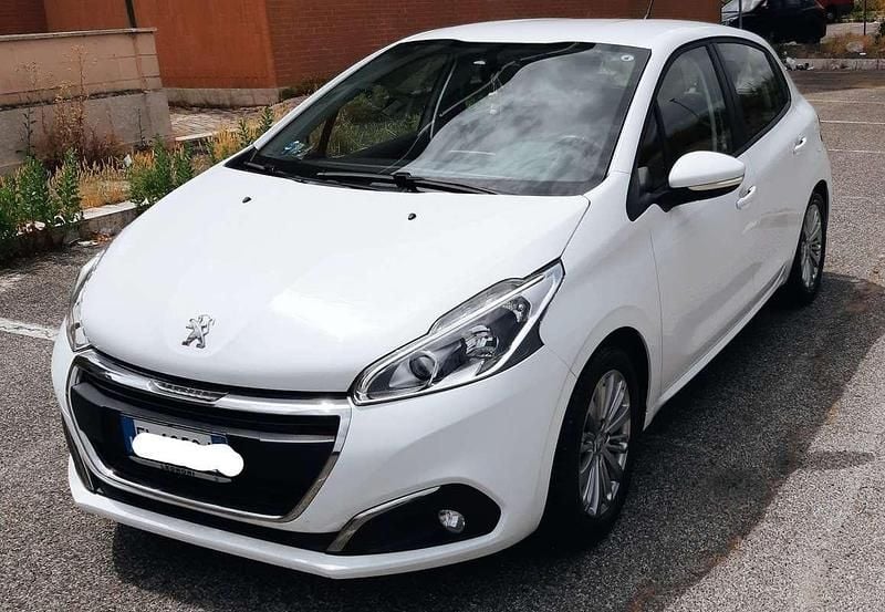 Usata Peugeot 208 Active 82 CV (60 kW) 2017 Utilitaria