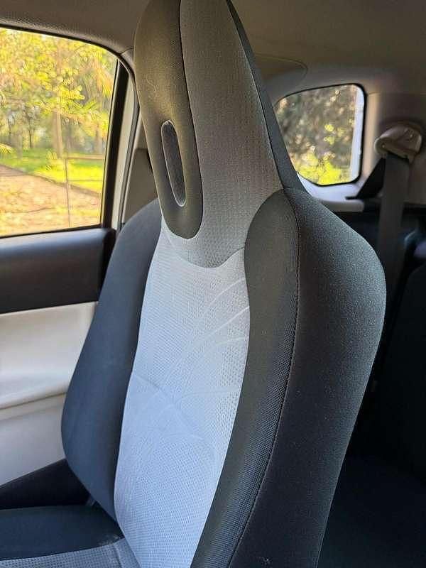 Usata Toyota iQ Active 68 CV (50 kW) 2013 Bianco Utilitaria