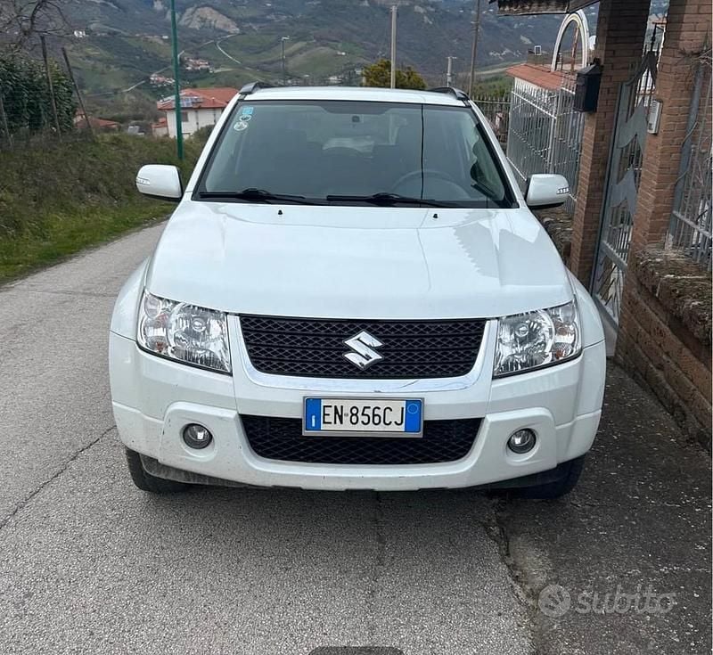Usata Suzuki Vitara 2012 Bianco SUV
