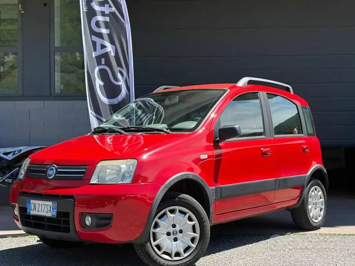 Usata Fiat Panda 4x4 Climbing 60 CV (44 kW) 2005 Utilitaria