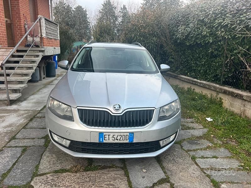 Occasion Skoda Octavia Executive 150 ch (110 kW) 2013 Gris Break