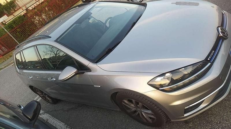 Usata VW Golf VII Highline 110 CV (80 kW) 2018 Station wagon