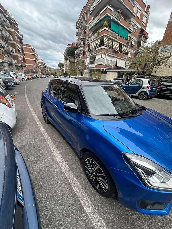 Usata Suzuki Swift 83 CV (61 kW) 2021 Blu/azzurro Utilitaria