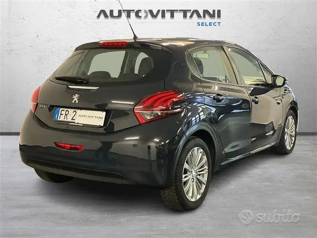 Usata Peugeot 208 Allure 75 CV (55 kW) 2018 Gray Utilitaria