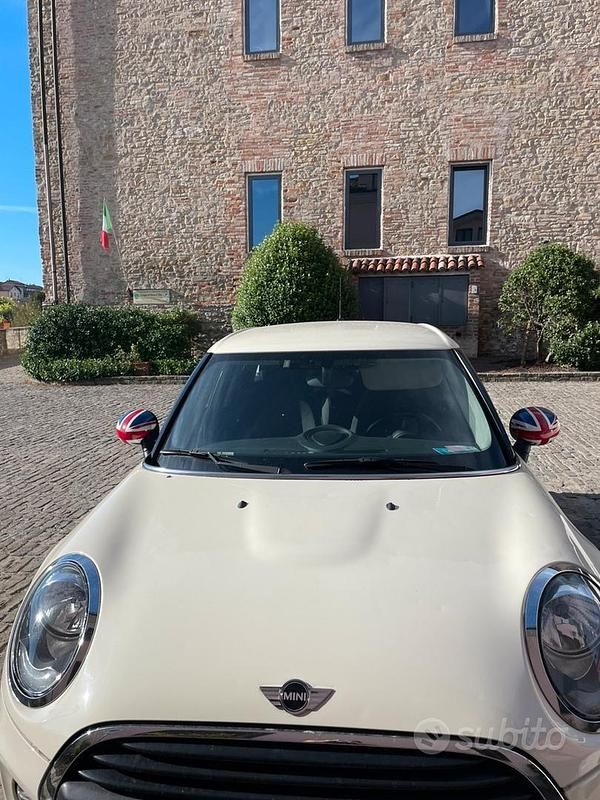 Usata Mini ONE 102 CV (75 kW) 2019 Bianco Utilitaria