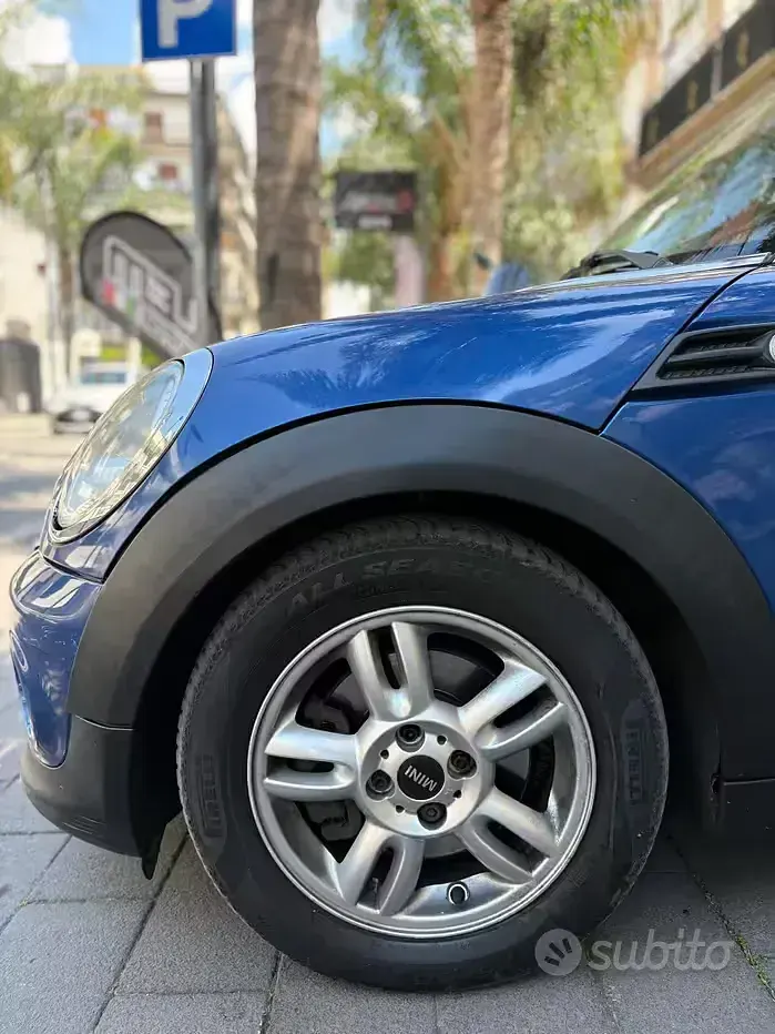 Usata Mini Cooper D 116 CV (85 kW) 2013 Blu Utilitaria