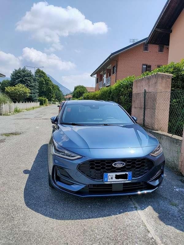 Usata Ford Focus ST-Line X 125 CV (91 kW) 2024 Blu/azzurro Berlina