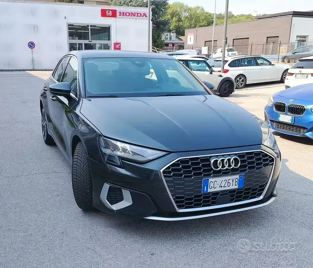 Usata Audi A3 Business 150 CV (110 kW) 2021 Grigio Berlina