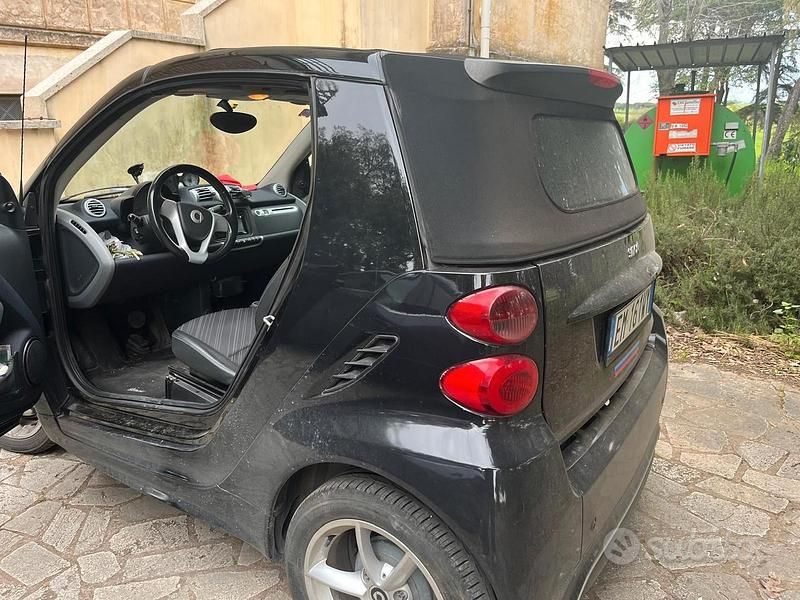 Usata Smart ForTwo Cabrio Pulse 71 CV (52 kW) 2012 Nero Cabrio
