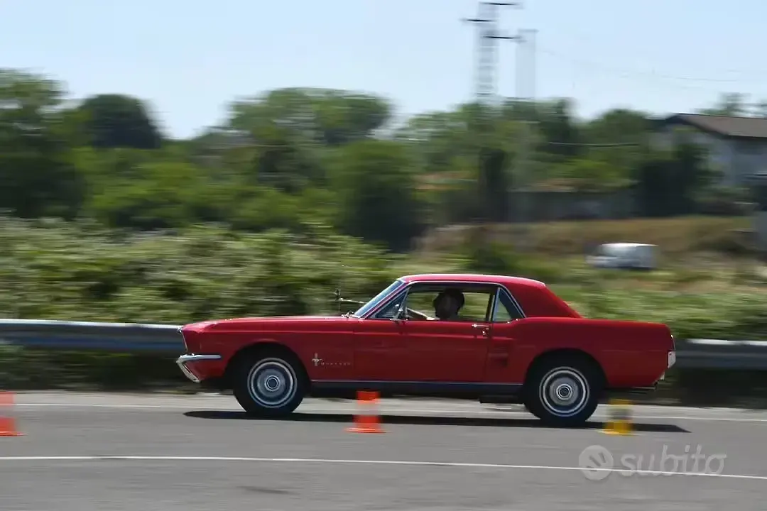 Usata Ford Mustang 1960 Rosso Coupé