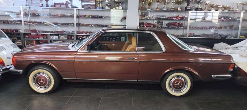 Marrone Usata 1979 Mercedes E280 Tre volumi | 22.000 € - Immagine 1/4