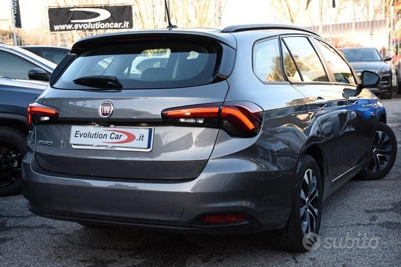 Usata Fiat Tipo City Life 131 CV (96 kW) 2022 Grigio Station wagon