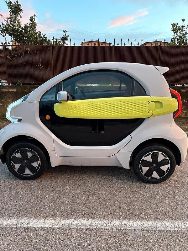 Usata XEV Yoyo 7 kW (10 CV) 2024 Beige Utilitaria