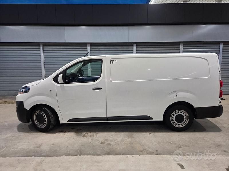 Usata Citroën Jumpy 136 CV (100 kW) 2022 Bianco Monovolume