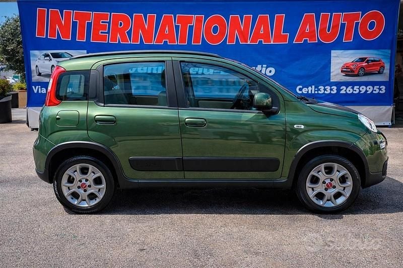 Usata Fiat Panda 4x4 S 95 CV (69 kW) 2015 Verde Utilitaria