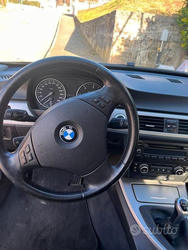 Usata BMW 320 177 CV (130 kW) 2008 Nero Station wagon