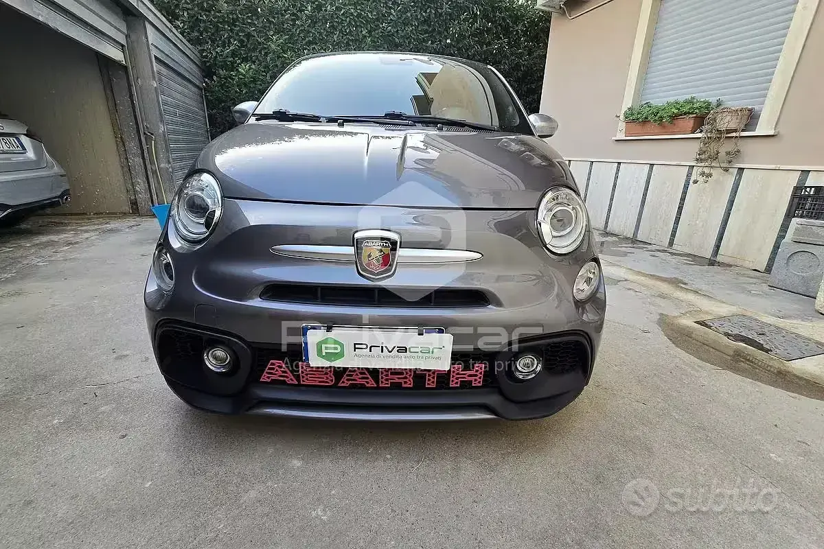 Usata Abarth 595C Turismo 165 CV (121 kW) 2019 Grigio Cabrio