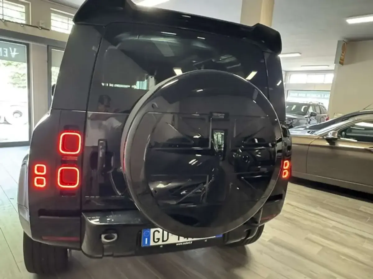 Usata Land Rover Defender HSE Dynamic 200 CV (147 kW) 2021 Nero SUV