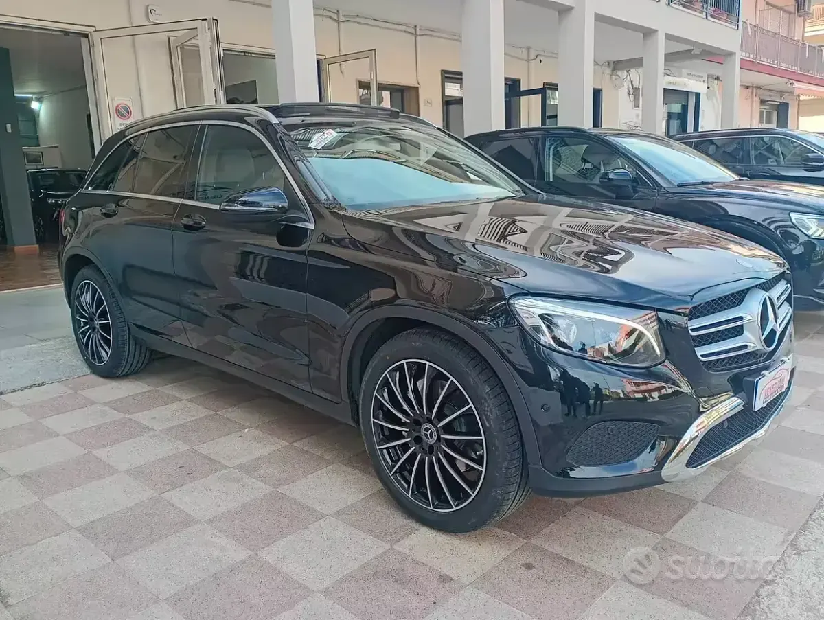 Usata Mercedes GLC220 Exclusive 170 CV (125 kW) 2017 Nero SUV