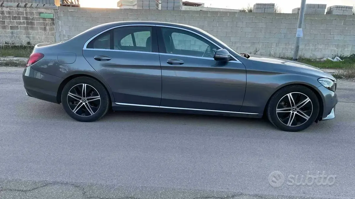Usata Mercedes C220 194 CV (142 kW) 2020 Grigio Berlina