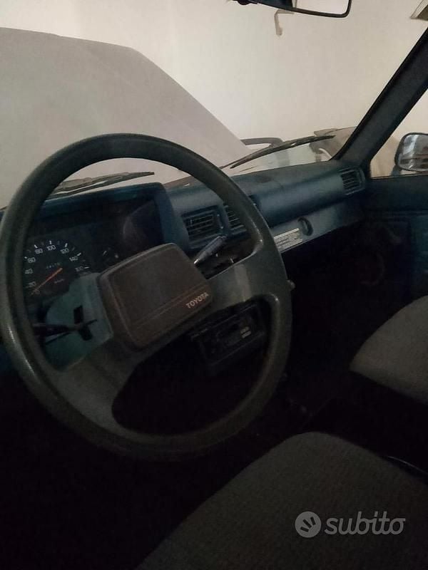 Usata Toyota HiLux 97 CV (71 kW) 1989 Pick-up
