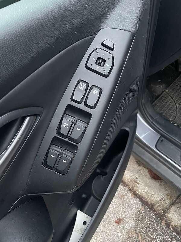 Usata Hyundai ix35 Xpossible 116 CV (85 kW) 2015 Grigio SUV