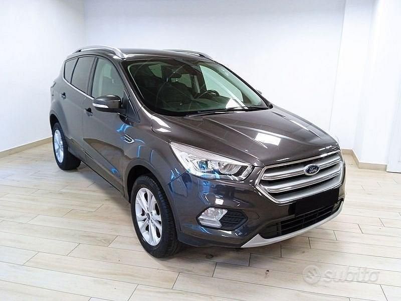 Usata Ford Kuga Titanium 120 CV (88 kW) 2018 Grigio scuro SUV
