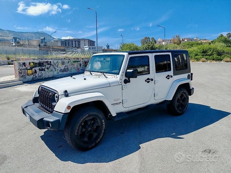 Usata Jeep Wrangler Sahara 177 CV (130 kW) 2010 SUV