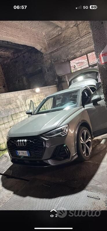Grigio Usata 2020 Audi Q3 Sportback S-Line SUV | 30.000 € (Buon prezzo) - Immagine 1/4