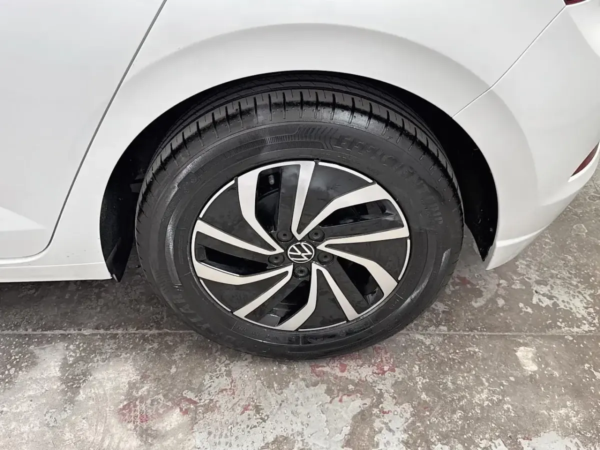 Usata VW Polo Life 95 CV (69 kW) 2023 Bianco Utilitaria