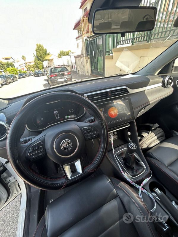 Usata MG ZS 106 CV (77 kW) 2022 Bianco Berlina