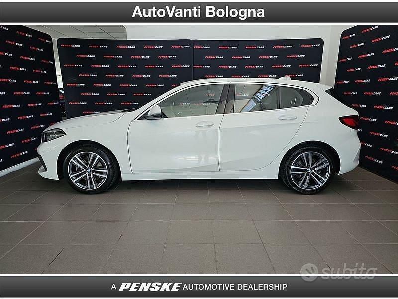Usata BMW 118 Advantage 150 CV (110 kW) 2021 Bianco Utilitaria